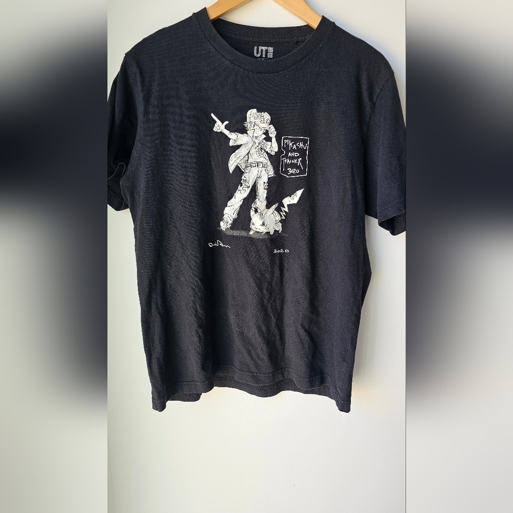 Uniqlo Pokemon Pikachu And Trainer 3020 Black Graphic T-Shirt Size M - Picture 2 of 5